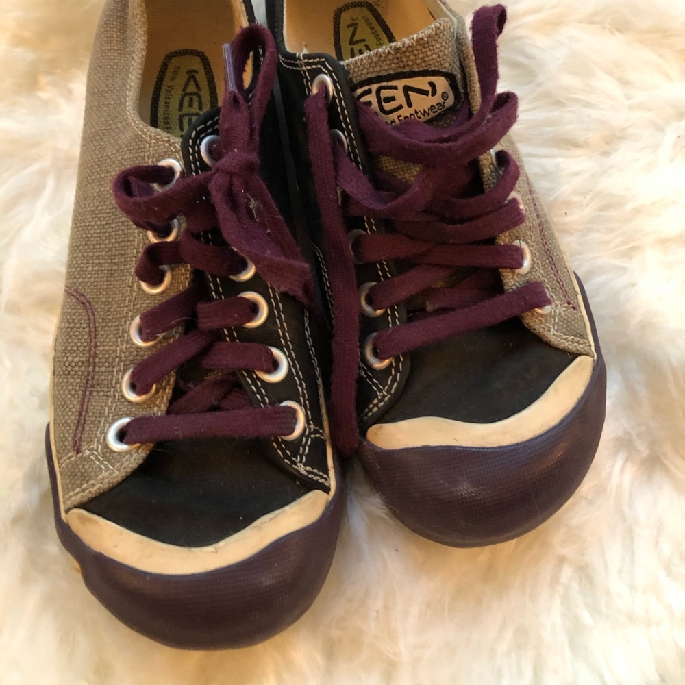 Keen size 7 leather and canvas shoes